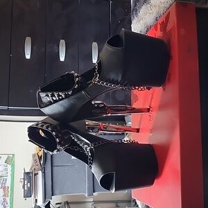 Pleaser Bondgirl Peep Toe Pump